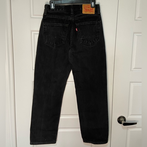 550 Levi’s Straight Leg Jean - Picture 2 of 3